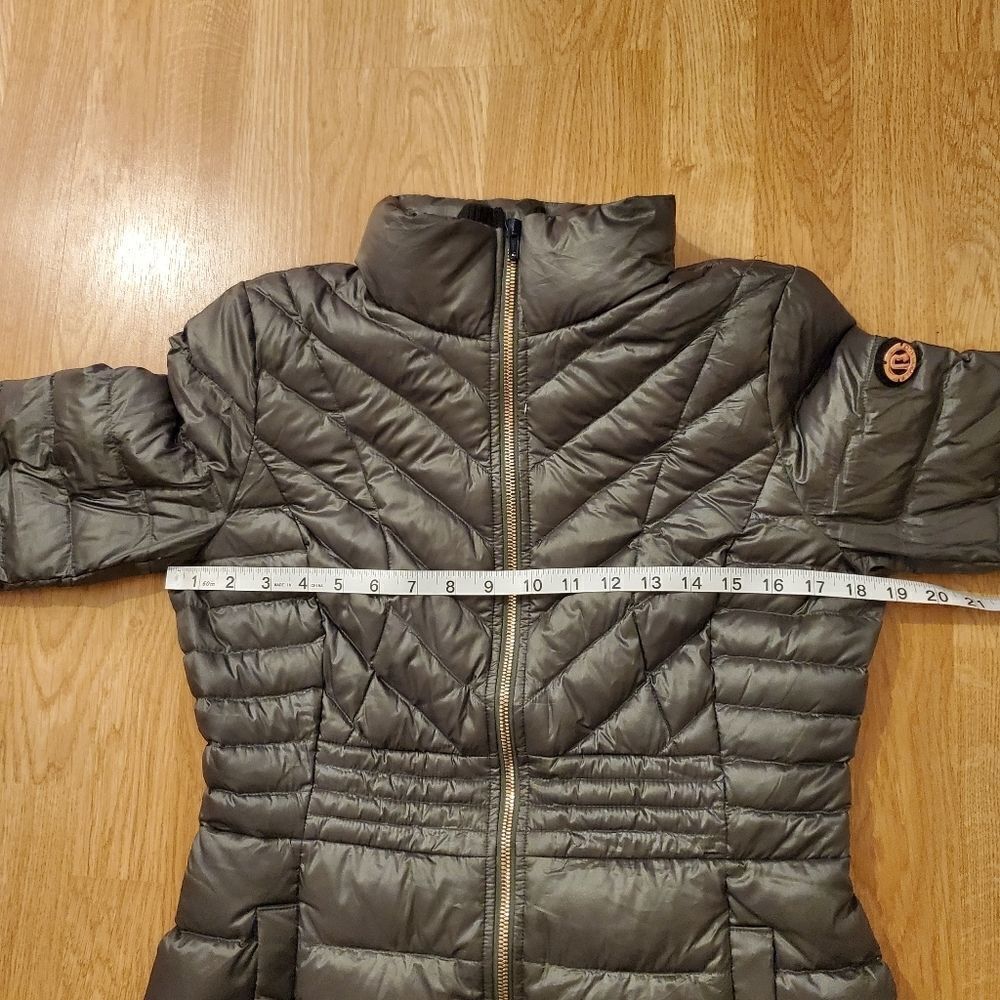 Bernardo Packable Down Walker Jacket - Picture 9 of 13